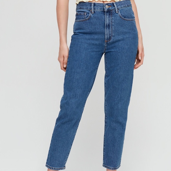 Aritzia Matilda High-Waisted Mom Jeans in 4 - Picture 2 of 10
